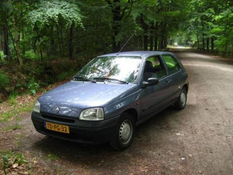 Renault Clio Palette 1.2 (1998)
