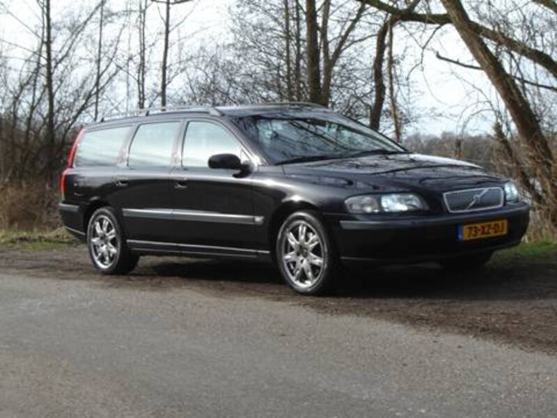 Volvo V70 2.4 140pk Black Sapphire Edition (2004)